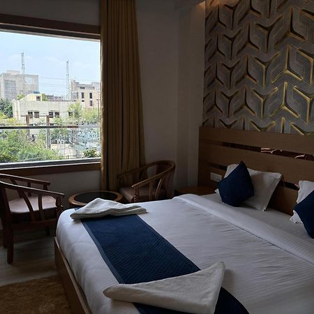 Hotel Royal Casa Лакнау Екстериор снимка