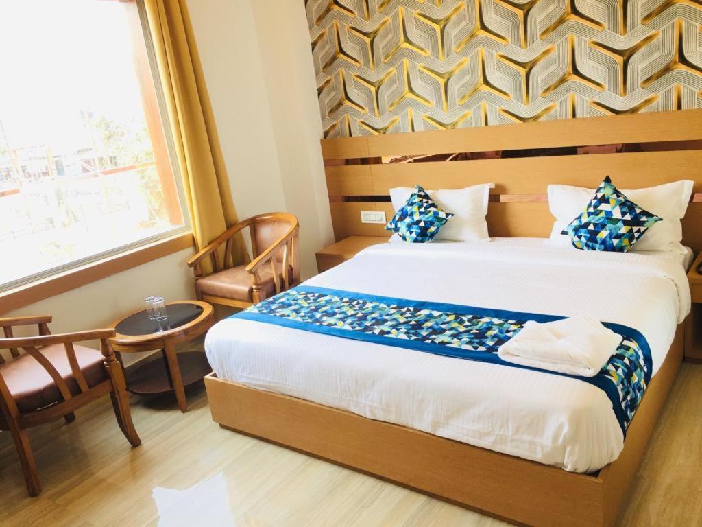 Hotel Royal Casa Лакнау Екстериор снимка