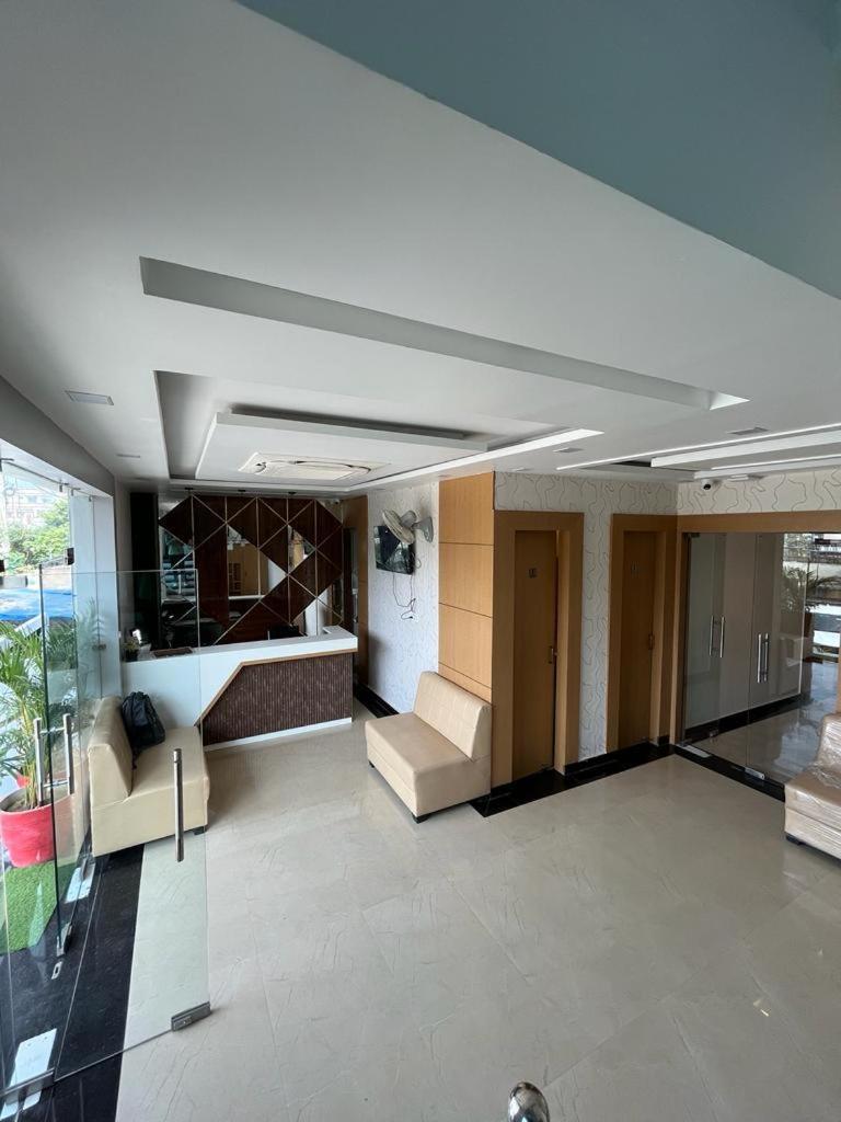Hotel Royal Casa Лакнау Екстериор снимка