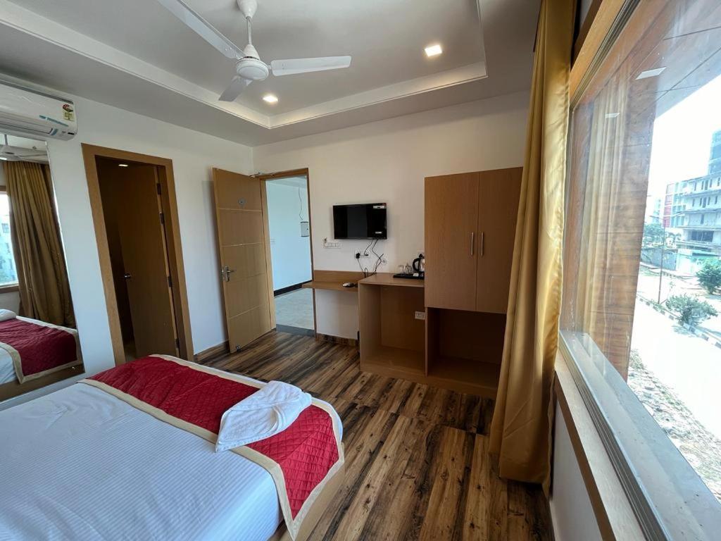 Hotel Royal Casa Лакнау Екстериор снимка