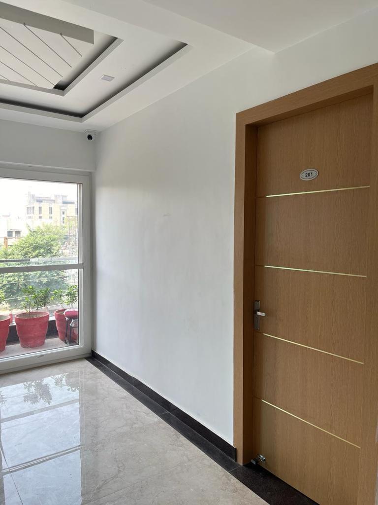 Hotel Royal Casa Лакнау Екстериор снимка