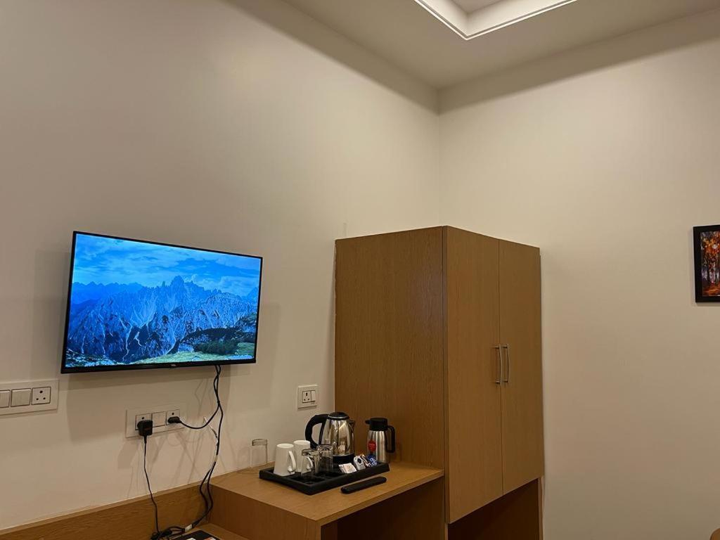 Hotel Royal Casa Лакнау Екстериор снимка