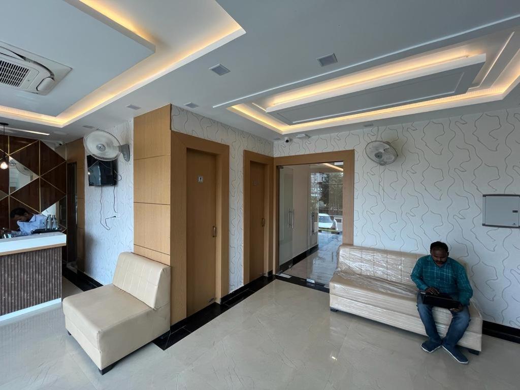 Hotel Royal Casa Лакнау Екстериор снимка